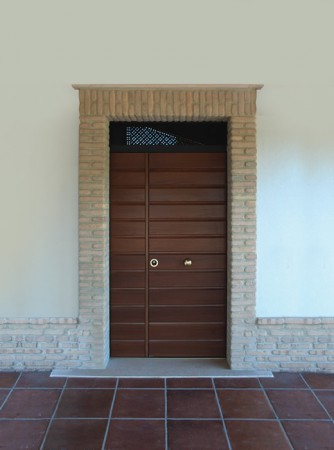  Porte Blindate mod. Umbra, disponibile in vari rivestimenti e colori sia in legno che laccati. Disponibile in tutti i colori Ral.